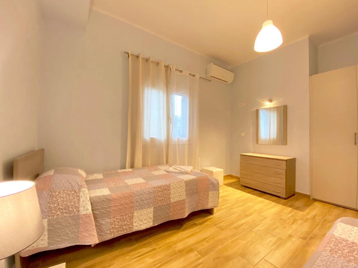Nissaki Apartments And Vasilis House ニサキオン エクステリア 写真