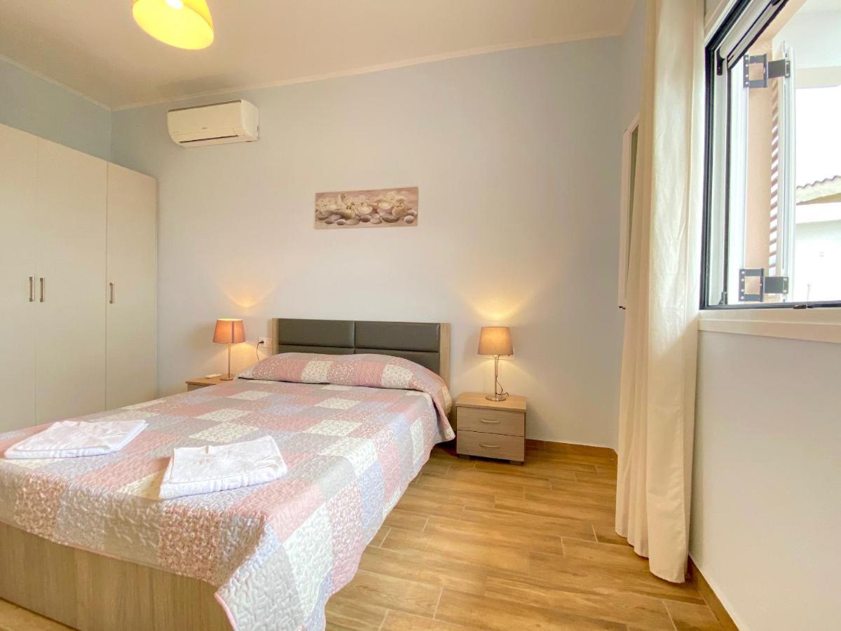 Nissaki Apartments And Vasilis House ニサキオン エクステリア 写真